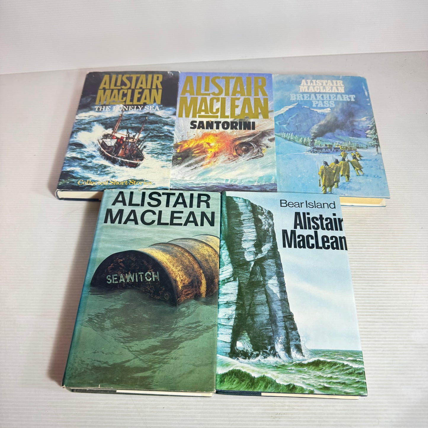 Alistair MacLean Vintage Hardcover Book Bundle x 5 : The Lonely Seas, Santorini, Breakheart Pass, Seawitch, Bear Island (2999)