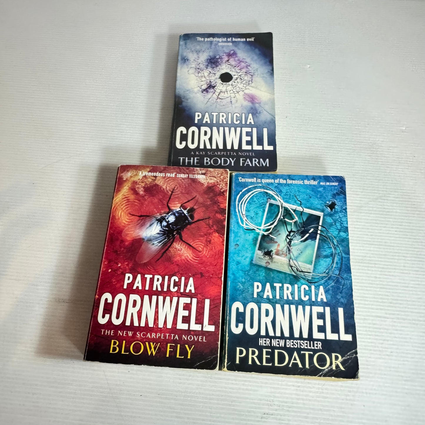 Patricia Cornwell Small Book Bundle x 3 : The Body Farm, Predator, Blow Fly  (2881)