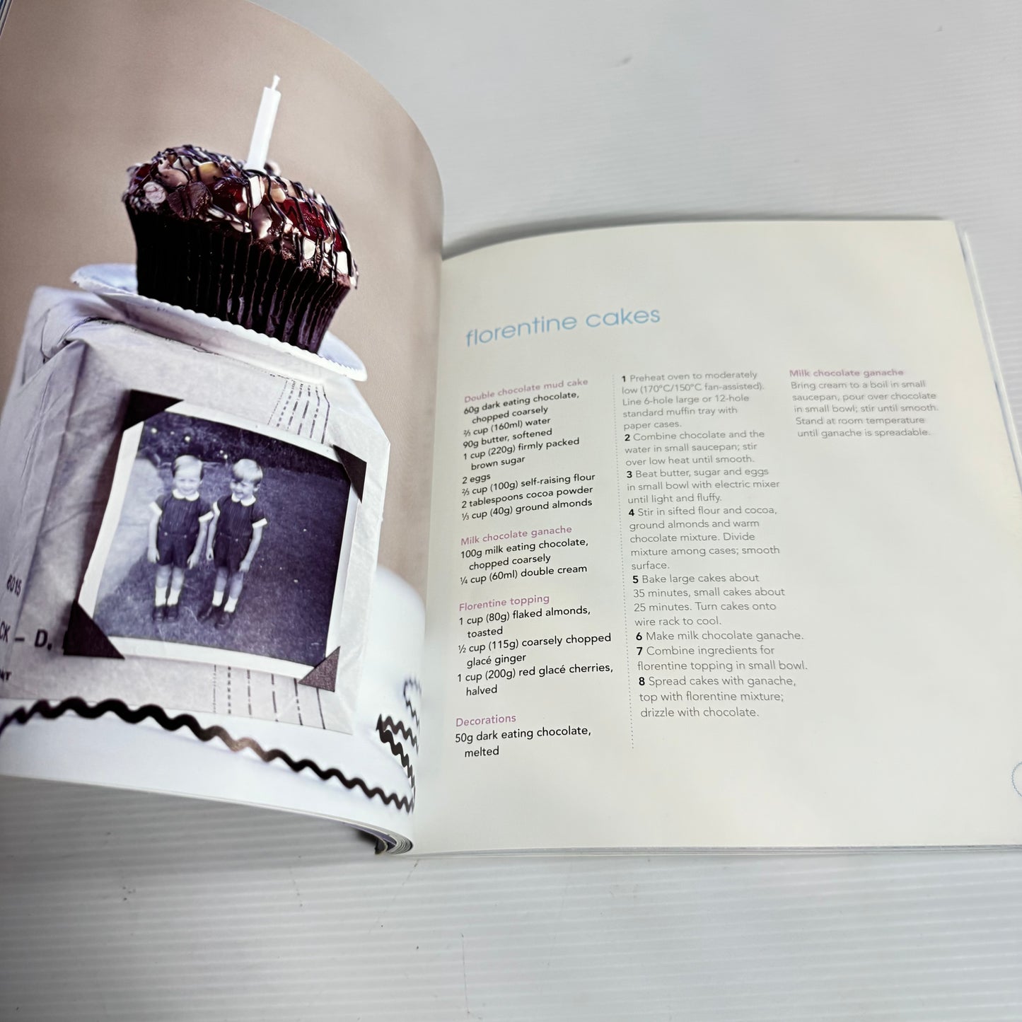 Cupcake Book Bundle x 3 Books : 500 Cupcakes, Cupcakes, A Collection of Delicious Recipes Cupcakes(3210)