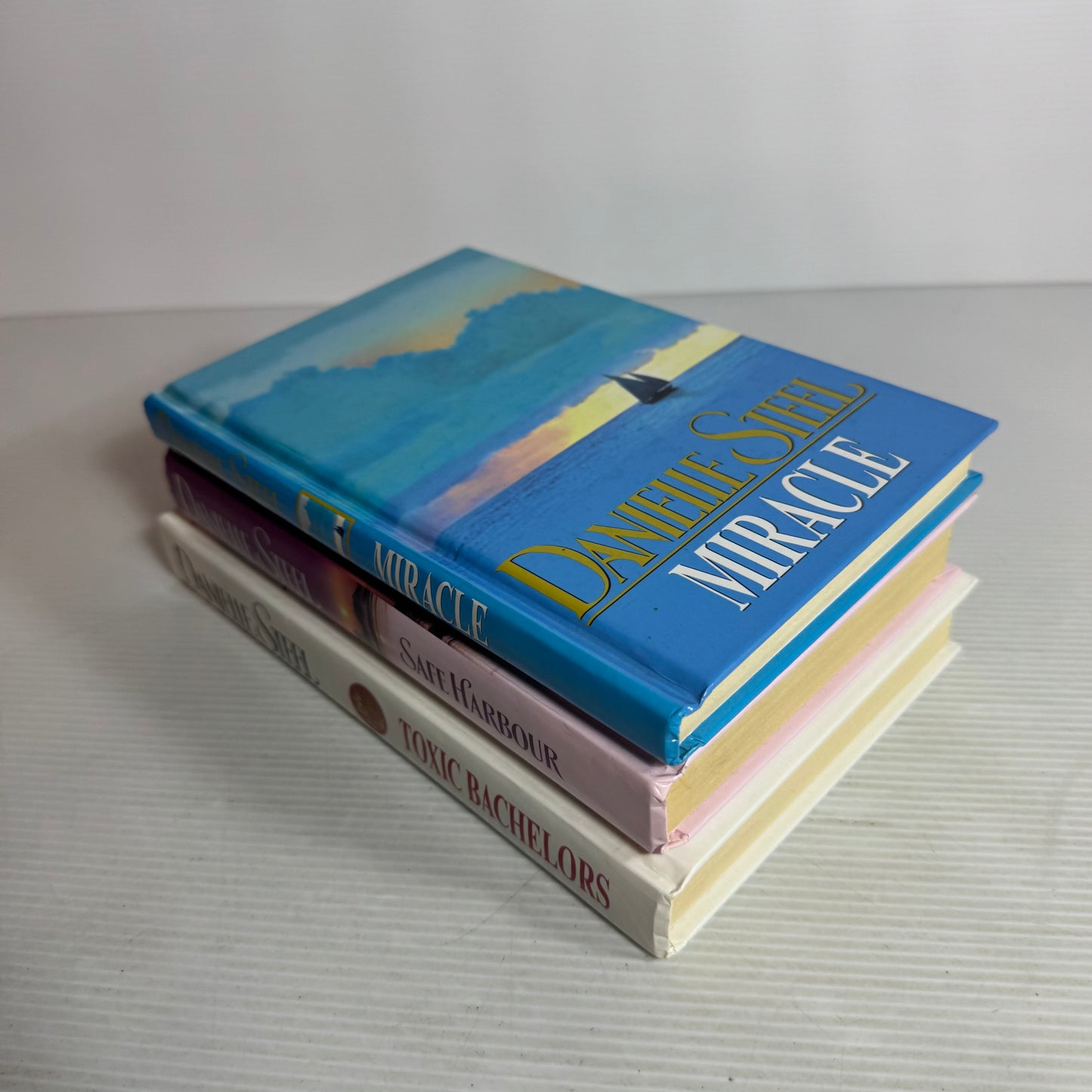 Danielle Steel Hardcover Book Bundle x 3 : Miracle, Safe Harbour, Toxic Bachelors (2823)