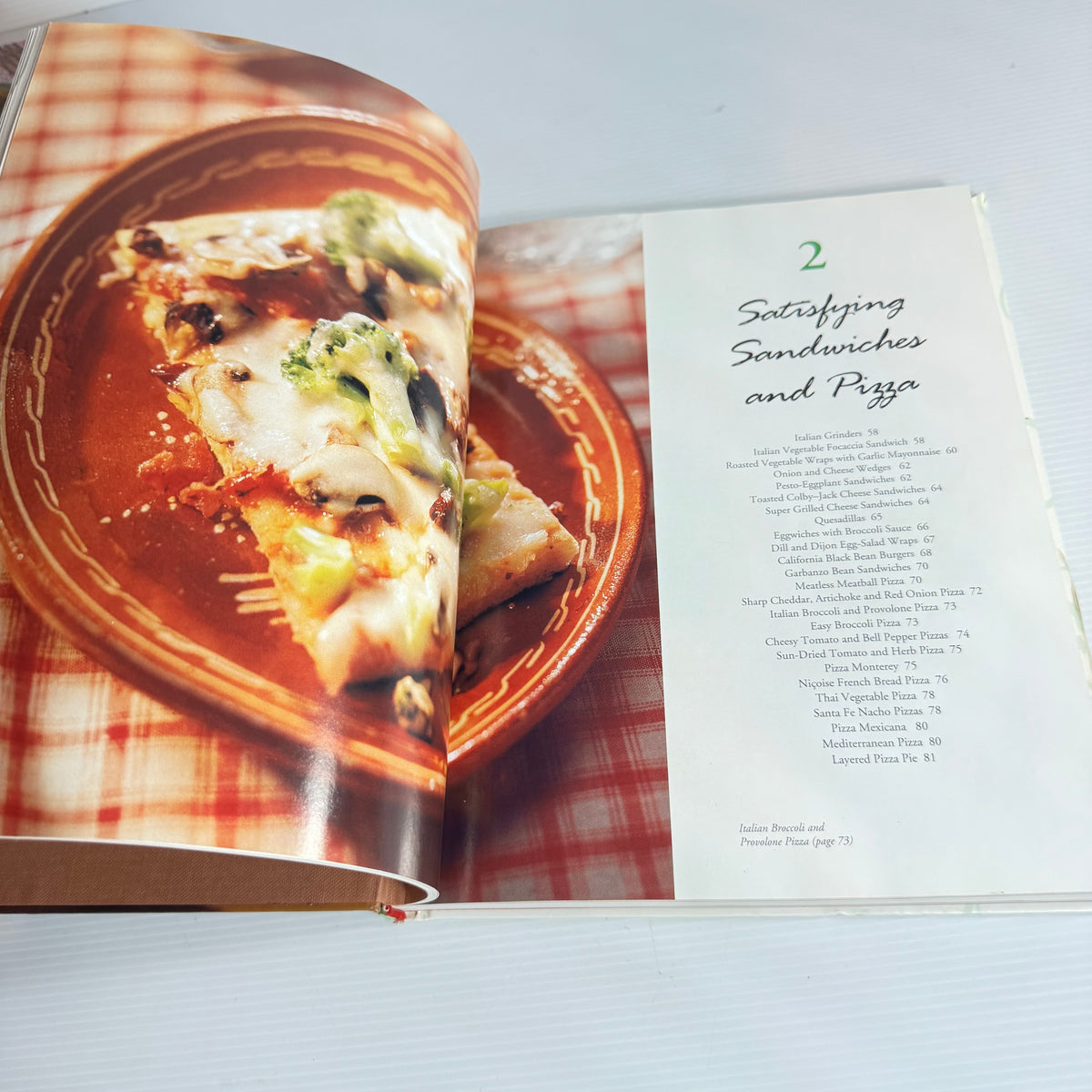 Vegetarian Cookbook Bundle x 2 : Casual Cooking : Let's Veg Out -Love Food & Betty Crocker's Vegetarian Cooking (3231)