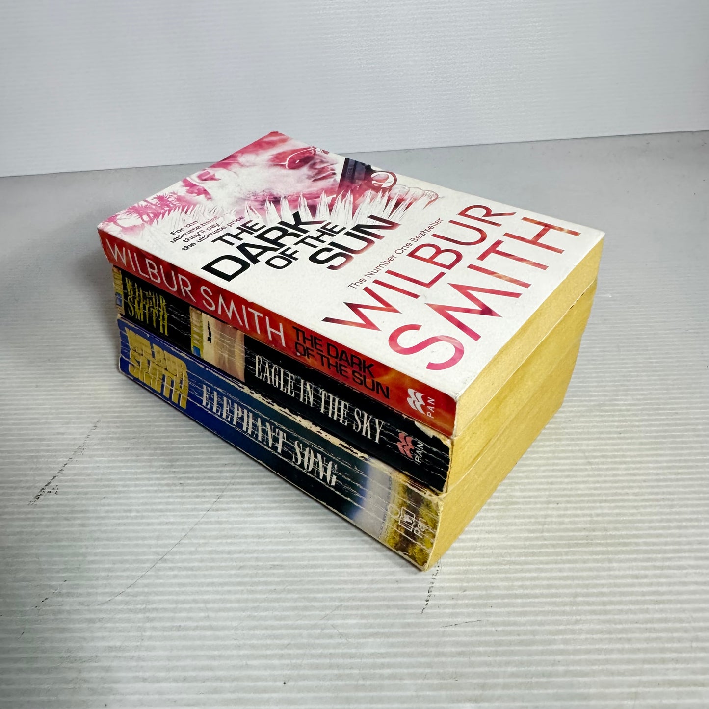 Wilbur Smith Small Paperback Bundle x 3 : The Dark of the Sun, Eagle in the Sky, Elephant Song (2958)