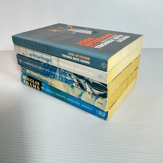 Science Fiction Book Bundle x 5 Books Various Authors (2108)