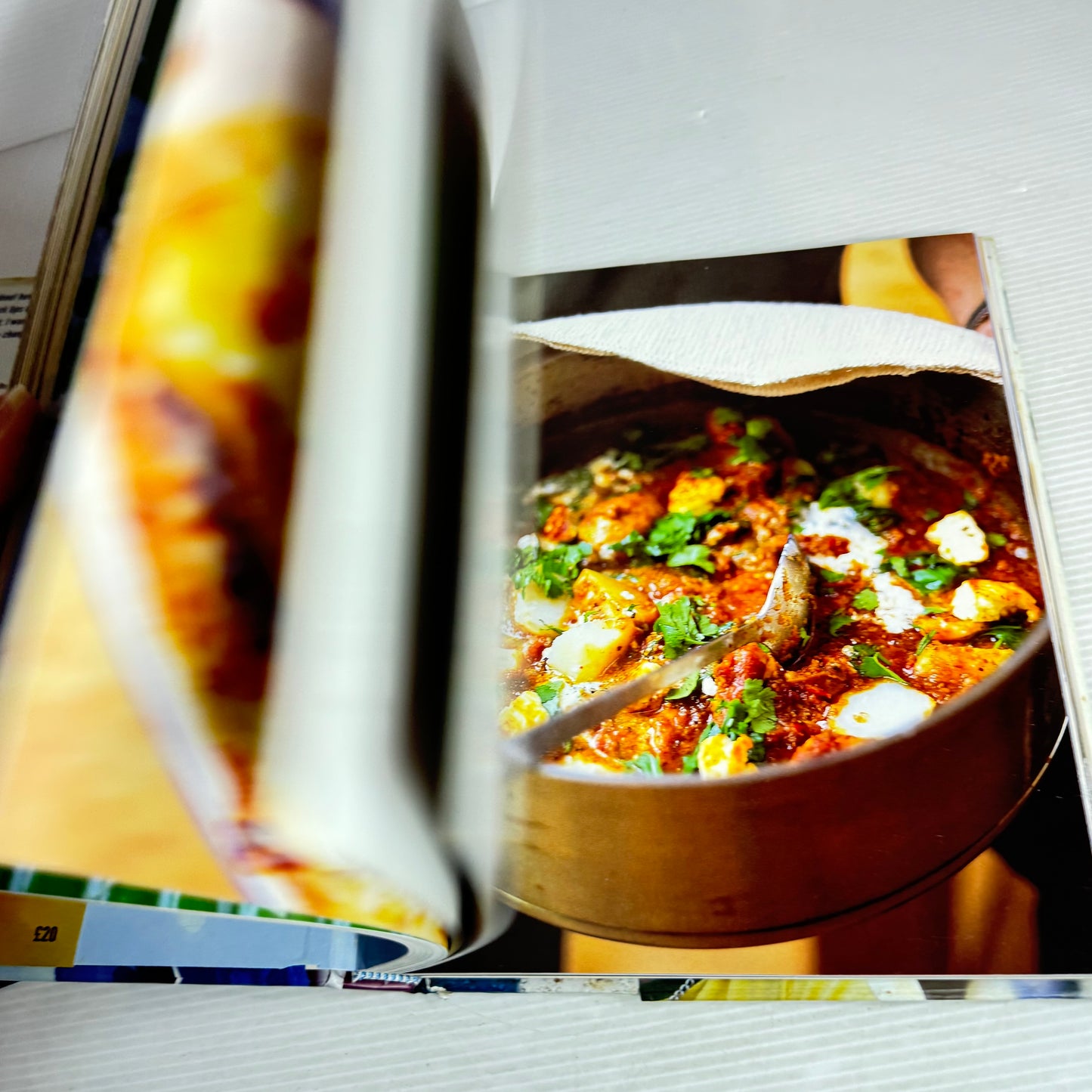 Jamie Oliver Cookbook Bundle x 2 : The Naked Chef & The Return of the Naked Chef (2930)