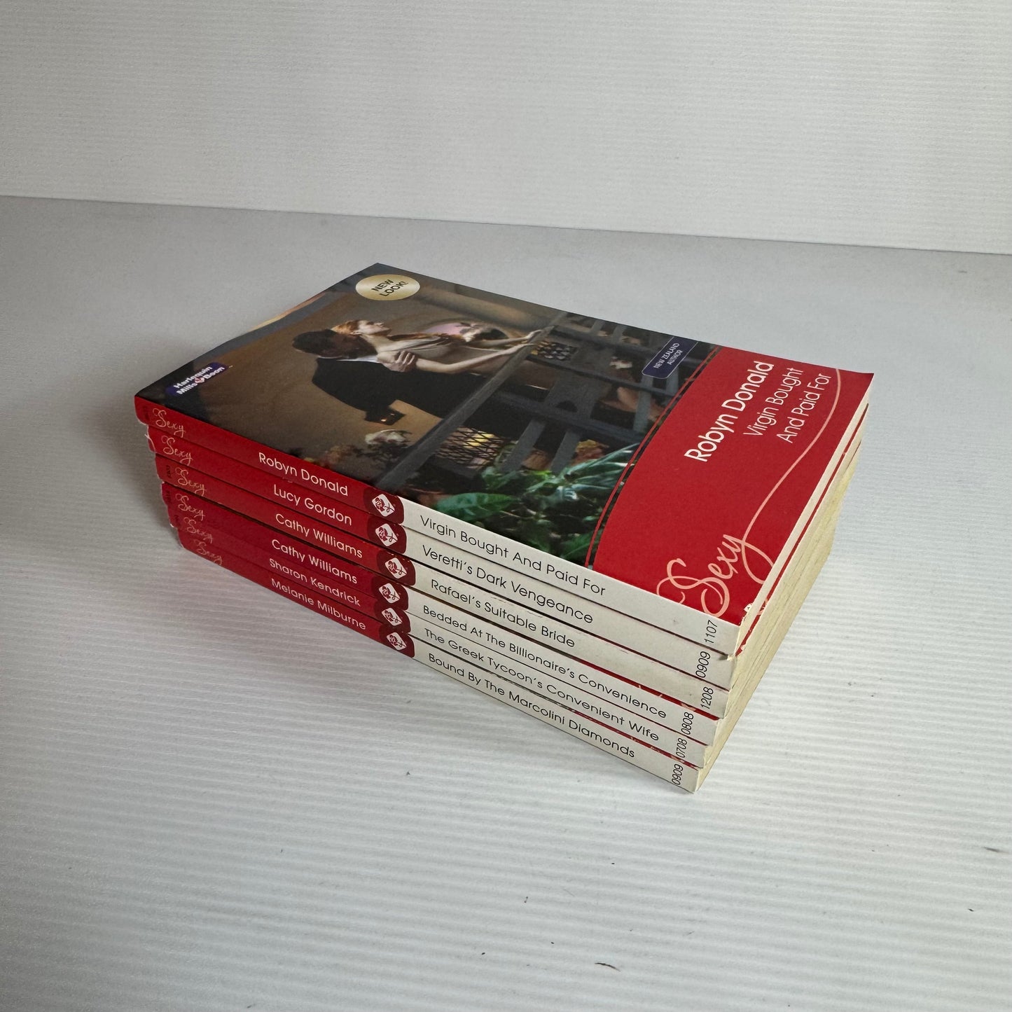 Mills & Boon Sexy Book Bundle x 6 Books (3167)