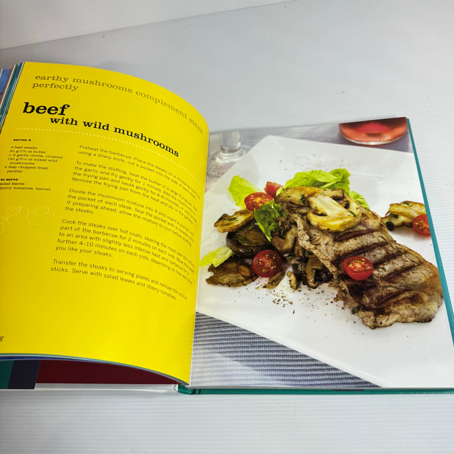 Barbecue Cookbook Bundle x 2 : Beach Bach Boat Barbecue - Penny Oliver & Barbecue (3309)
