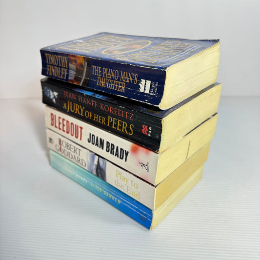 Crime Thriller Bundle x 5 : Bleedout - Joan Brady, A Jury of Her Peers - Jean Hanff Korelitz, The Piano Man's Daughter - Timothy Findley, Play to the End - Robert Goddard, The Lovely Bones - Alice Sebold (3451)