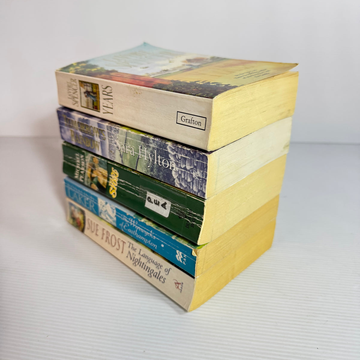 Historic Romance Bundle x 5 : Years - LaVyrle Spencer, The Store - Michael Pearson, The Language of Nightingales - Sue Frost, The Warwyks of Easthapton - Rosalind Laker, Tomorrow's Rainbow - Sara Hylton (3348)