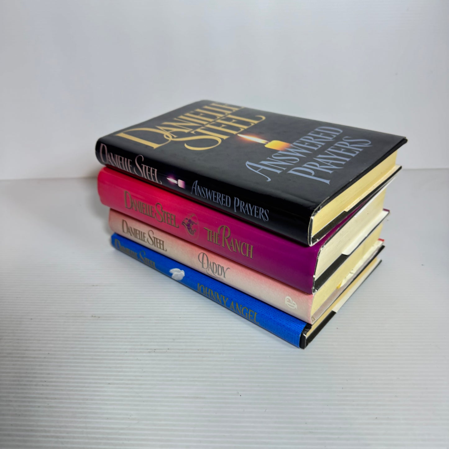 Danielle Steel Medium Hardcover Book Bundle x 4 Books (2461)