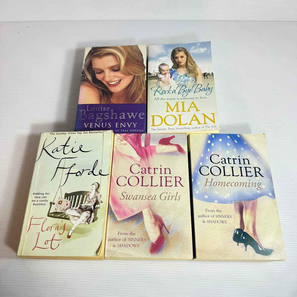 Romantic Family Sage Bundle x 5 : Venus Envy - Louise Bagshawe, Rock A Bye Baby - Mia Dolan, Sawnsea Girls & Homecoming - Catrin Collier, Flory's Lot - Katie Fforde (3353)