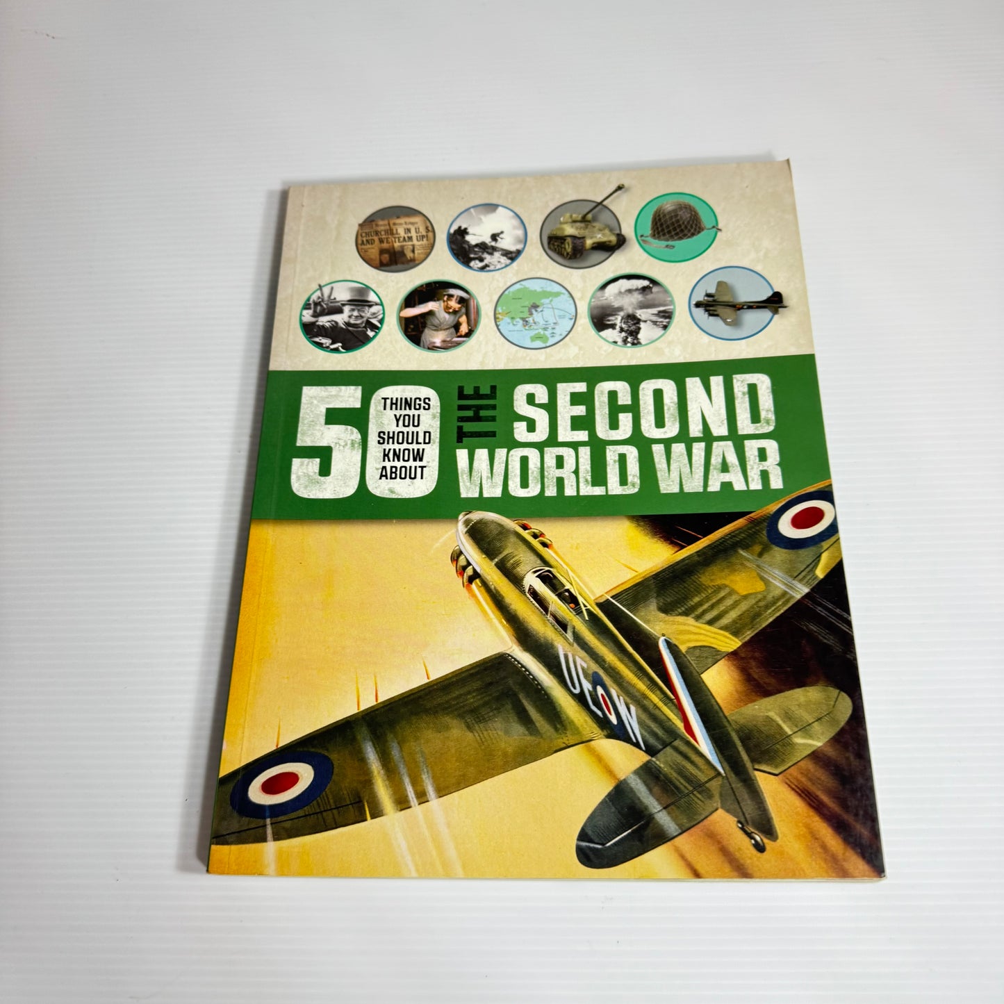 World War I & II Book Bundle x 3 : 50 Things You Should Know About The First World War, 50 Things You Should Know About the Second World War, History In Pictures World War Two in the Pacific (3068)
