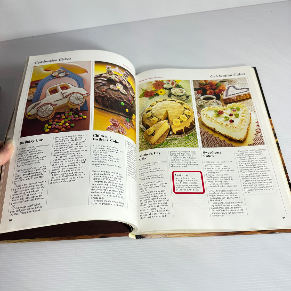 Baking Cookbook Bundle x 2 : The Best of Baking & Baking : Easy-to-Make Great Home Bakes - Carole Clements(3214)