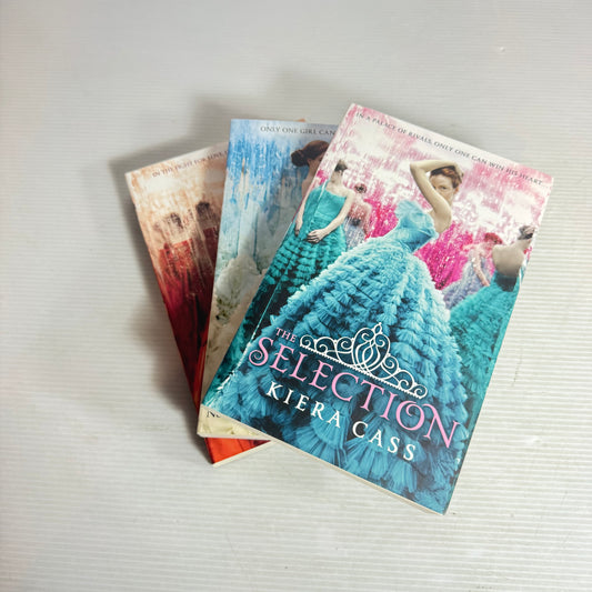 Kiera Cass Selection Book Bundle x 3 : The Selection, The Elite, The One (3002)