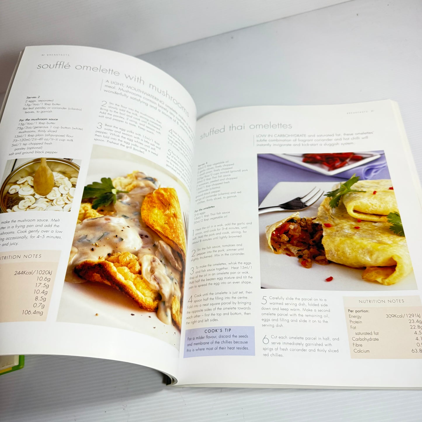 Low Carb Cookbook Bundle x 2 : The Low Carb Cookbook - Gina Steer & Low Carbohydrate Diet for Health - Anne Charlish(3297)