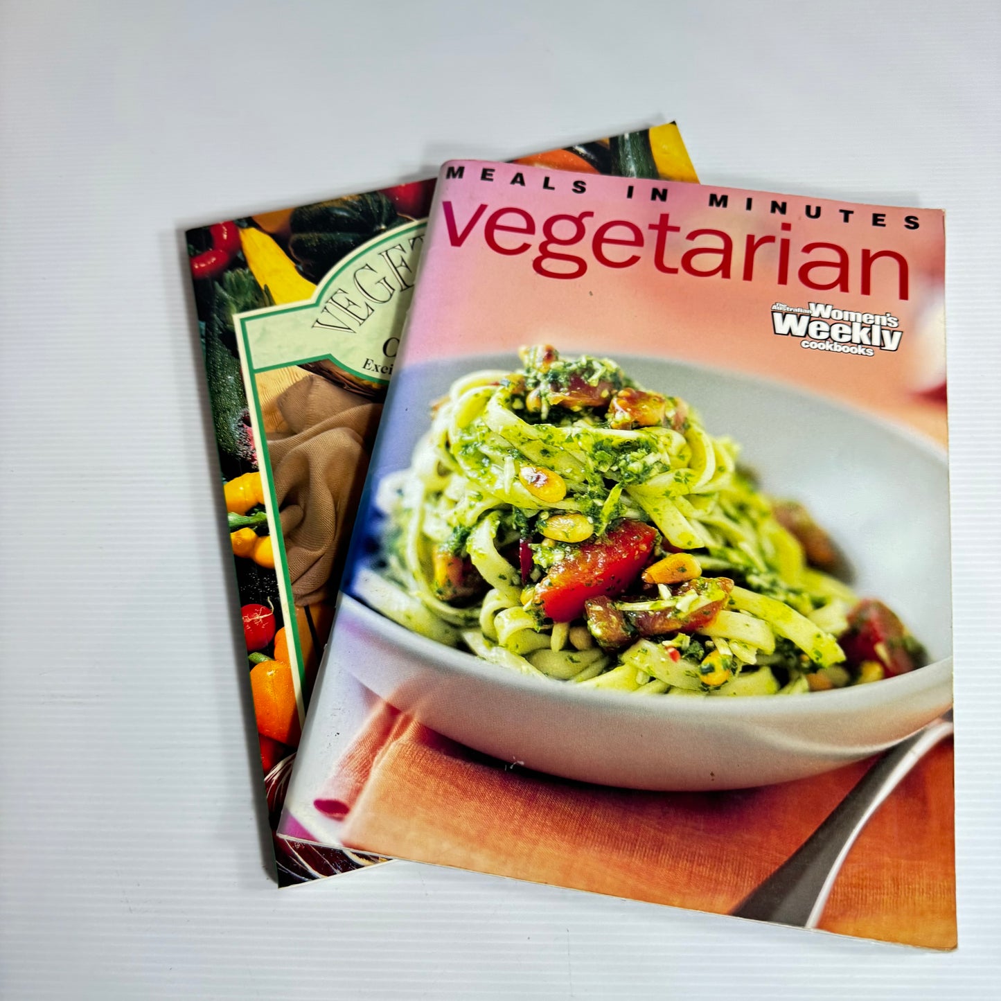 Vegetarian Cookbook Bundle x 2 : Vegetarian Cooking & Meals In Minutes : Vegetarian - The Australian Women's Weekly (3199)