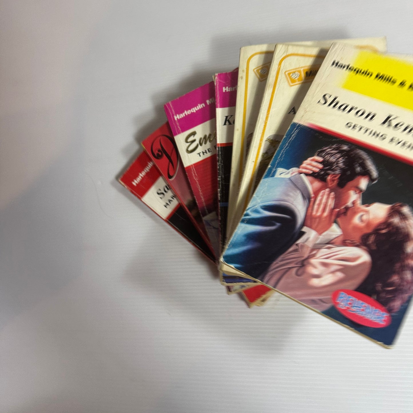 Mills & Boon Vintage Book Bundle x 7 Books (3294)