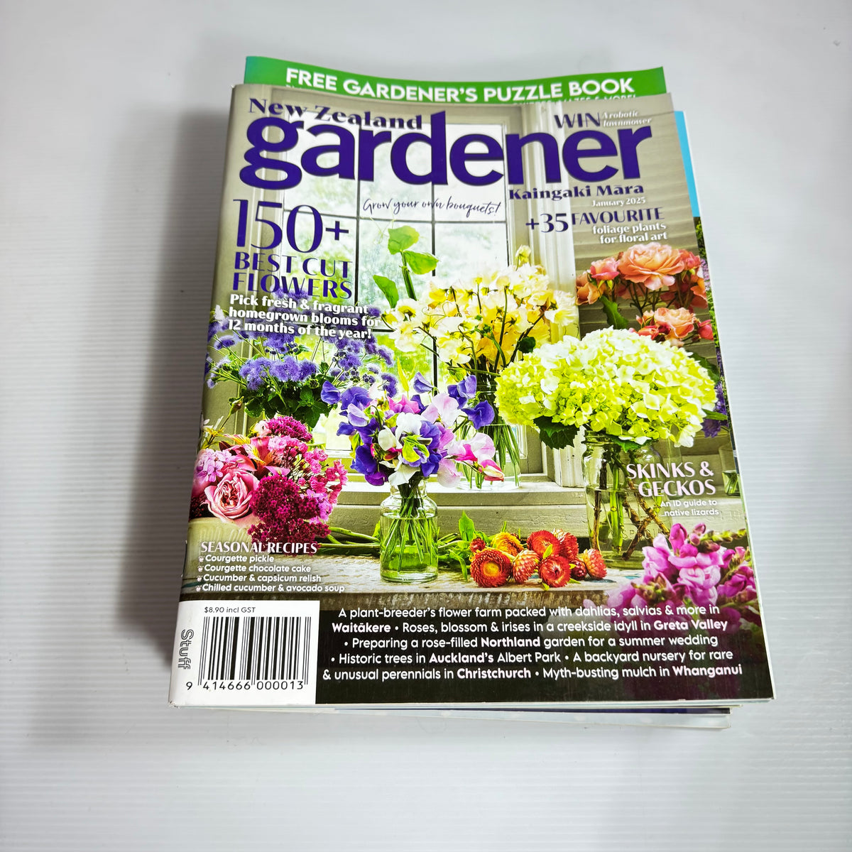 New Zealand Gardener Magazine x 11 : 2025 Jan, Feb, March, May, June, July Aug, Sept, Oct,  Nov, Dec (3329)