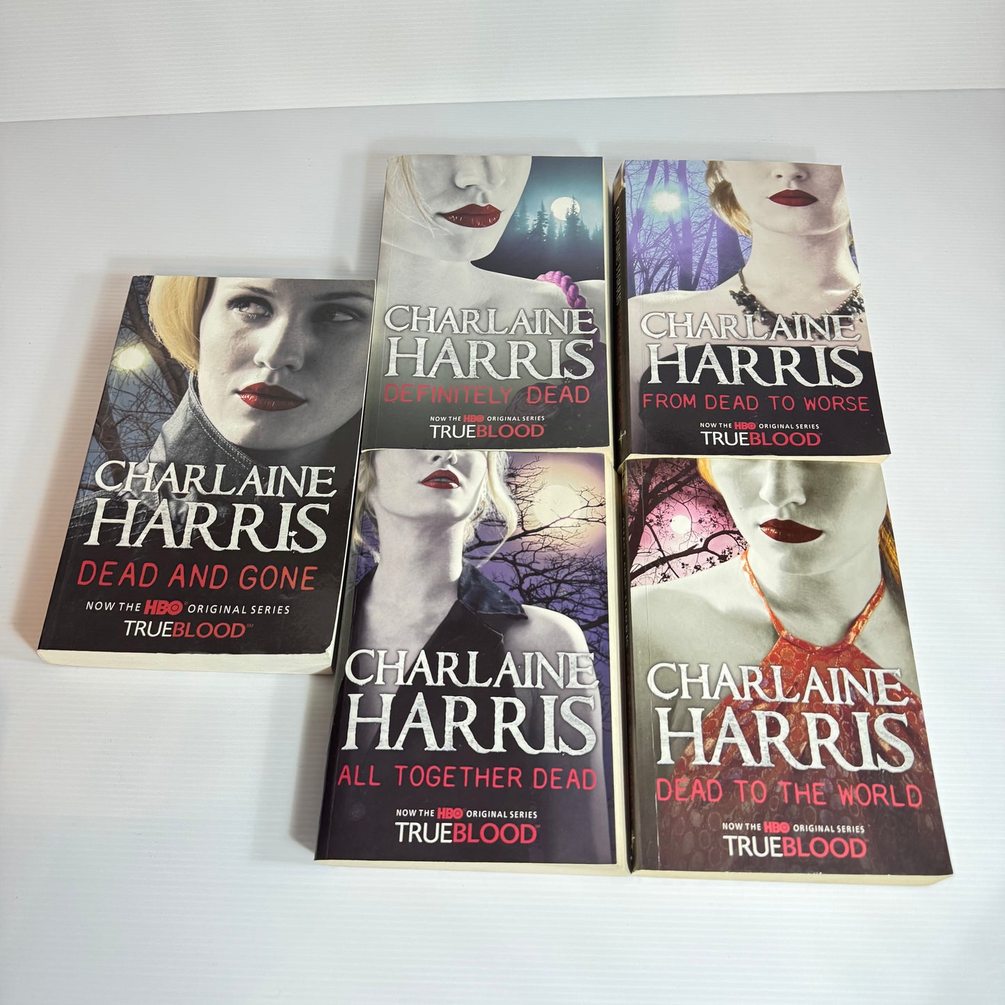 Charlaine Harris True Blood Book Bundle x 5 : Definitely Dead, From Dead to Worse, All Together Dead, Dead to the World, Dead and Gone (2951)
