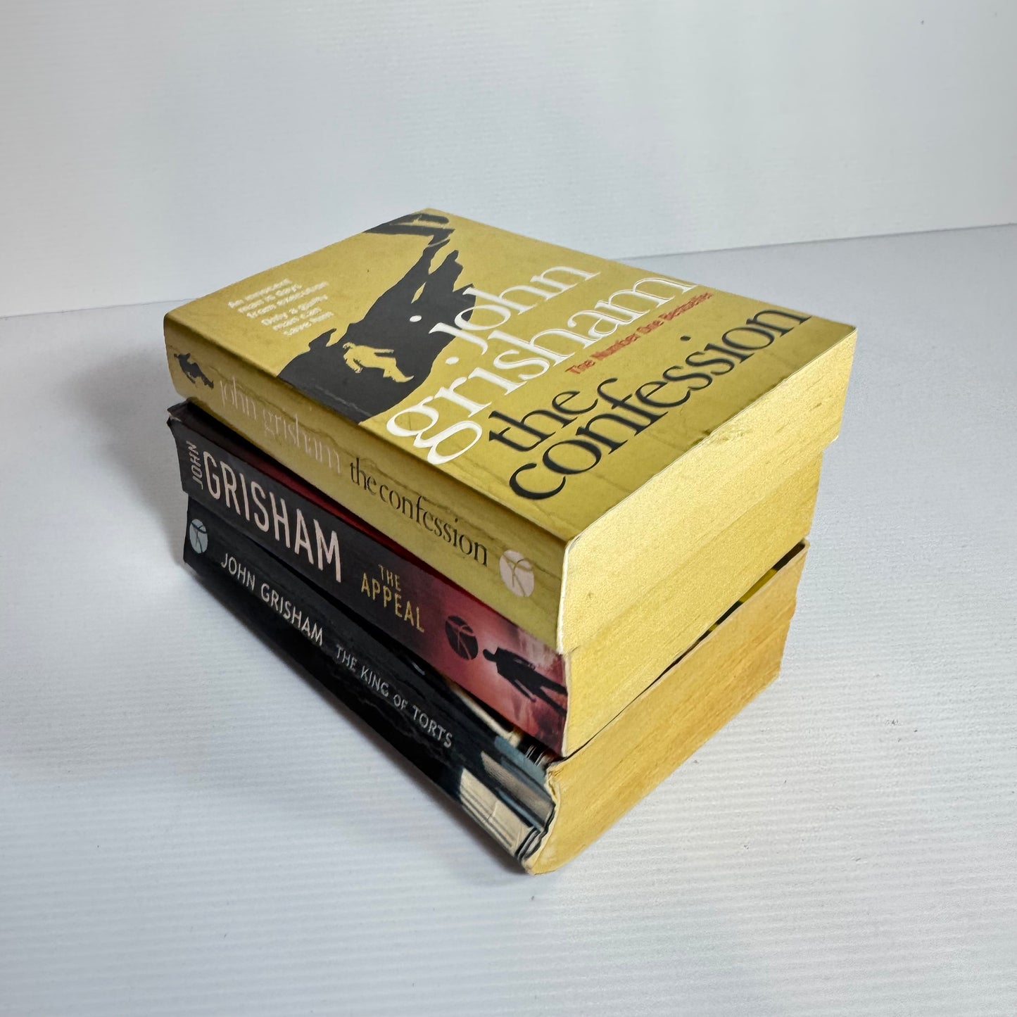 John Grisham Small Paperback Bundle x 3 : The Confession, The Appeal , The King of Torts (3097)