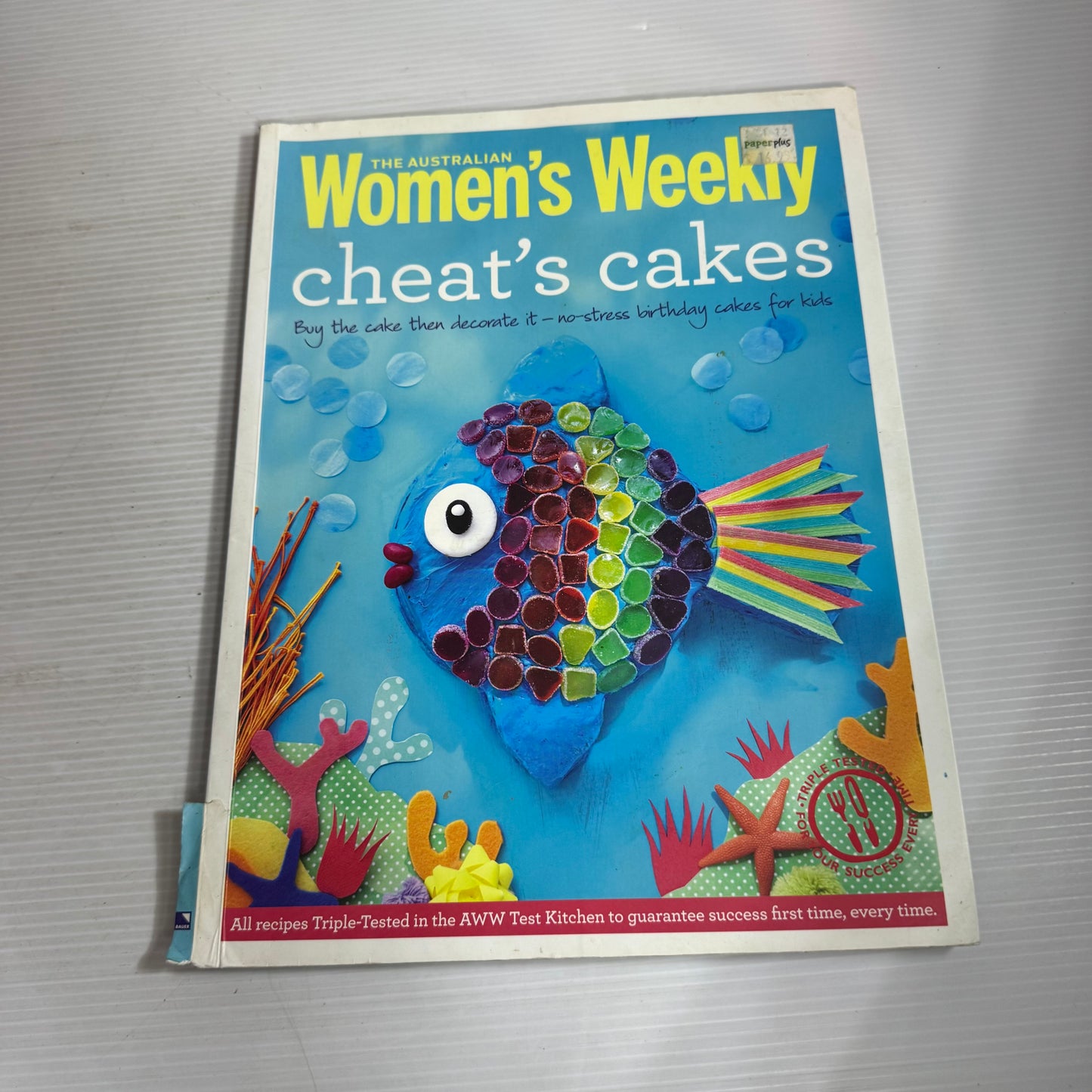 The Australian Women's Weekly Cookbook Bundle x 2 : Barbie Cookbook & Cheat's Cakes(2600)