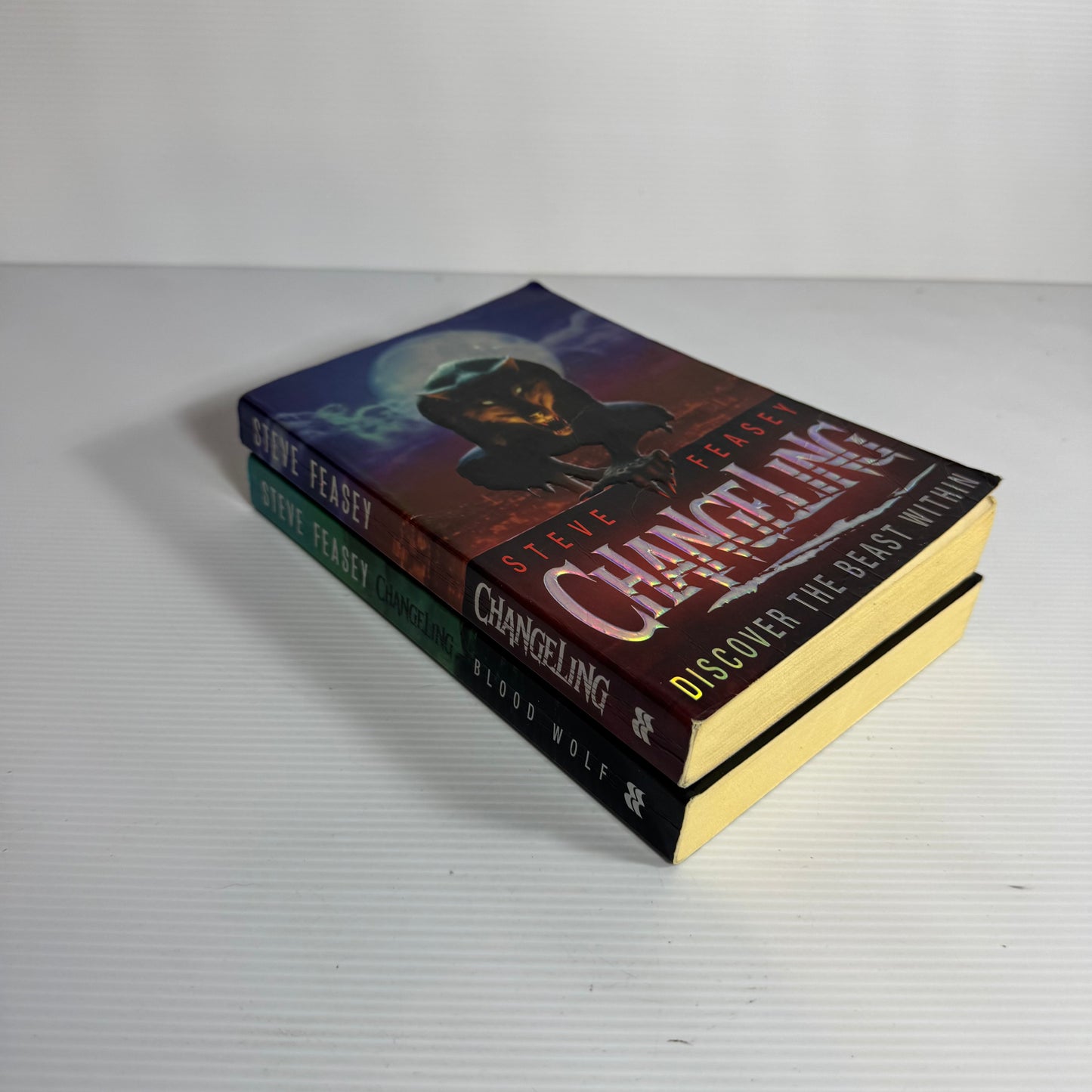 Steve Feasey Changeling Book Bundle x 2 : Discover the Beast Within & Blood Wolf (3114)