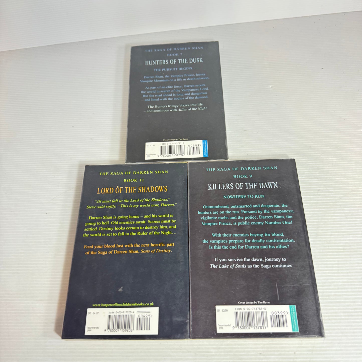 The Saga of Darren Shan Book Bundle x 3 : Hunters Of The Dusk, Killers Of The Dawn, Lord Of The Shadows(2992)