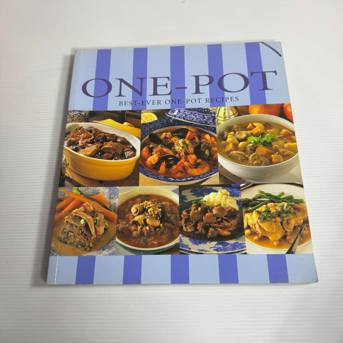 One Pot Cookbook Bundle x 3 Books (3298)