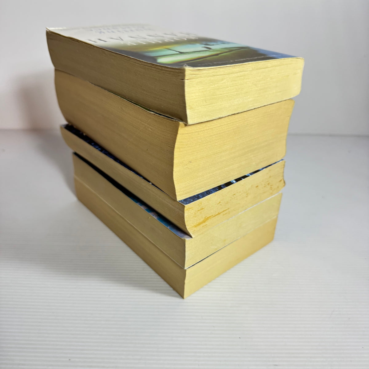 Crime Thriller 5 x Books 6 x Stories : The Legacy ; Trial and Retribution - Lynda LaPlante Omnibus, Hurting Distance - Sophie Hannah, Presumption of Death - Perri O'Shaughnessy, Whispers of Betrayal - Michael Dobbs, Twisted Minds - Hilary Norman (3420)