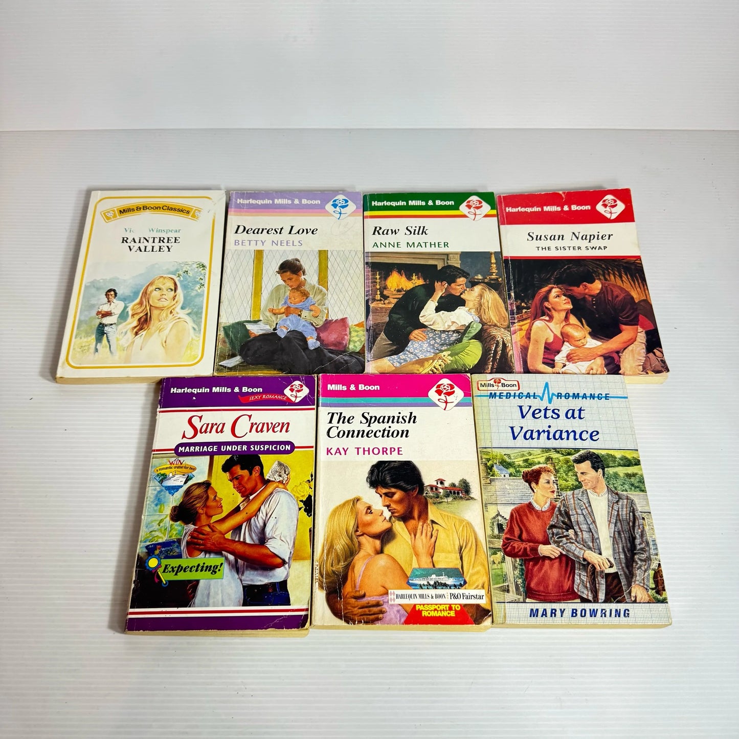 Mills & Boons Vintage Book Bundle x 7 : Mixed Themes (2357)