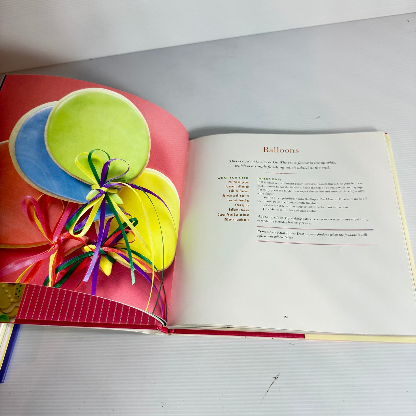 Cake Decoration Book Bundle x 2 Books (3222)