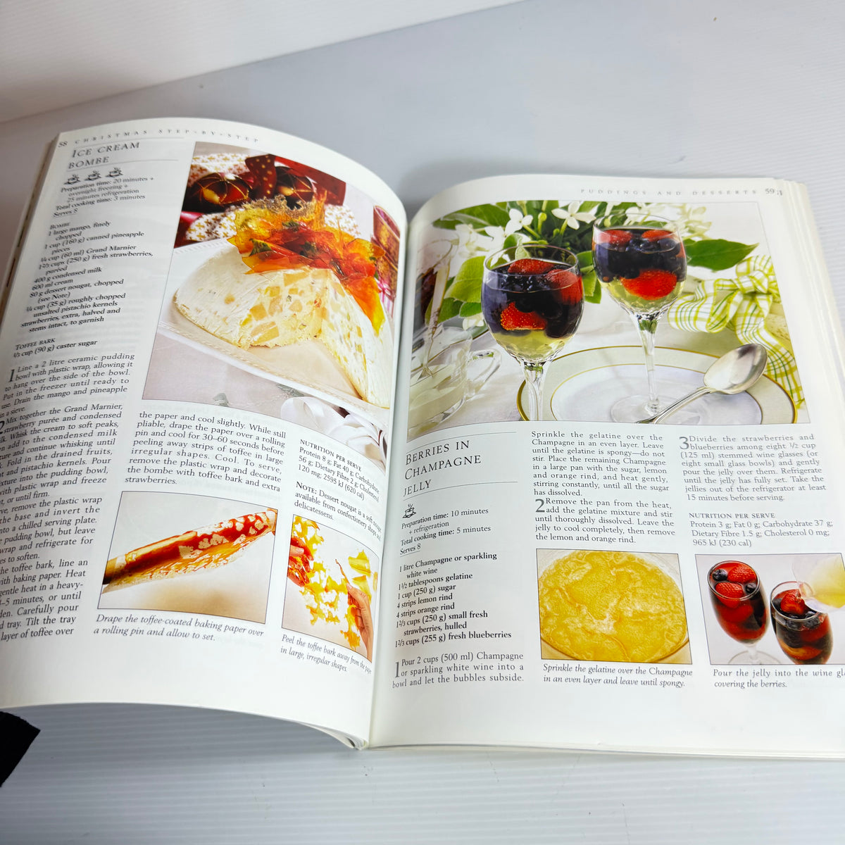 Christmas Cookbook Bundle x 4 Books (3247)