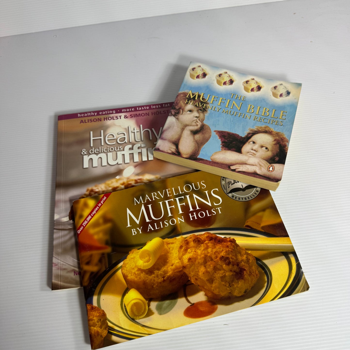 Muffin Book Bundle x 3 : The Muffin Bible : Heavenly Muffin Recipes, Marvellous Muffins - Alison Holst, Healthy & Delicious Muffins - Alison Holst & Simon Holst (3177)