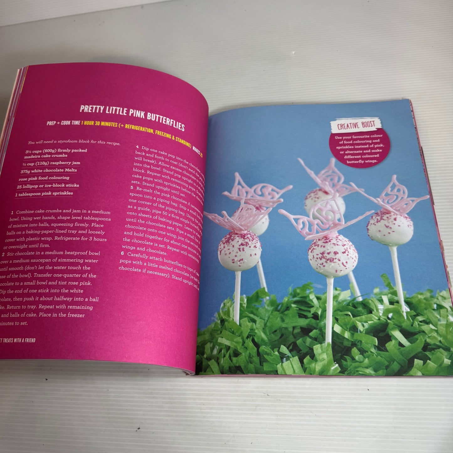 The Australian Women's Weekly Cookbook Bundle x 2 : Barbie Cookbook & Cheat's Cakes(2600)