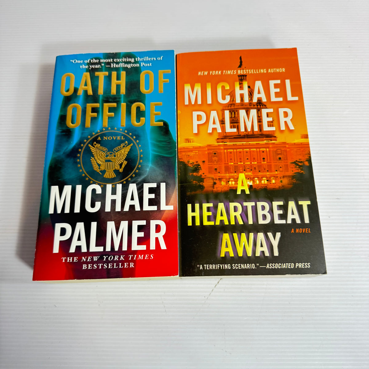 Michael Palmer Bundle x 2 : A Heartbeat Away & Oath Of Office (3436)