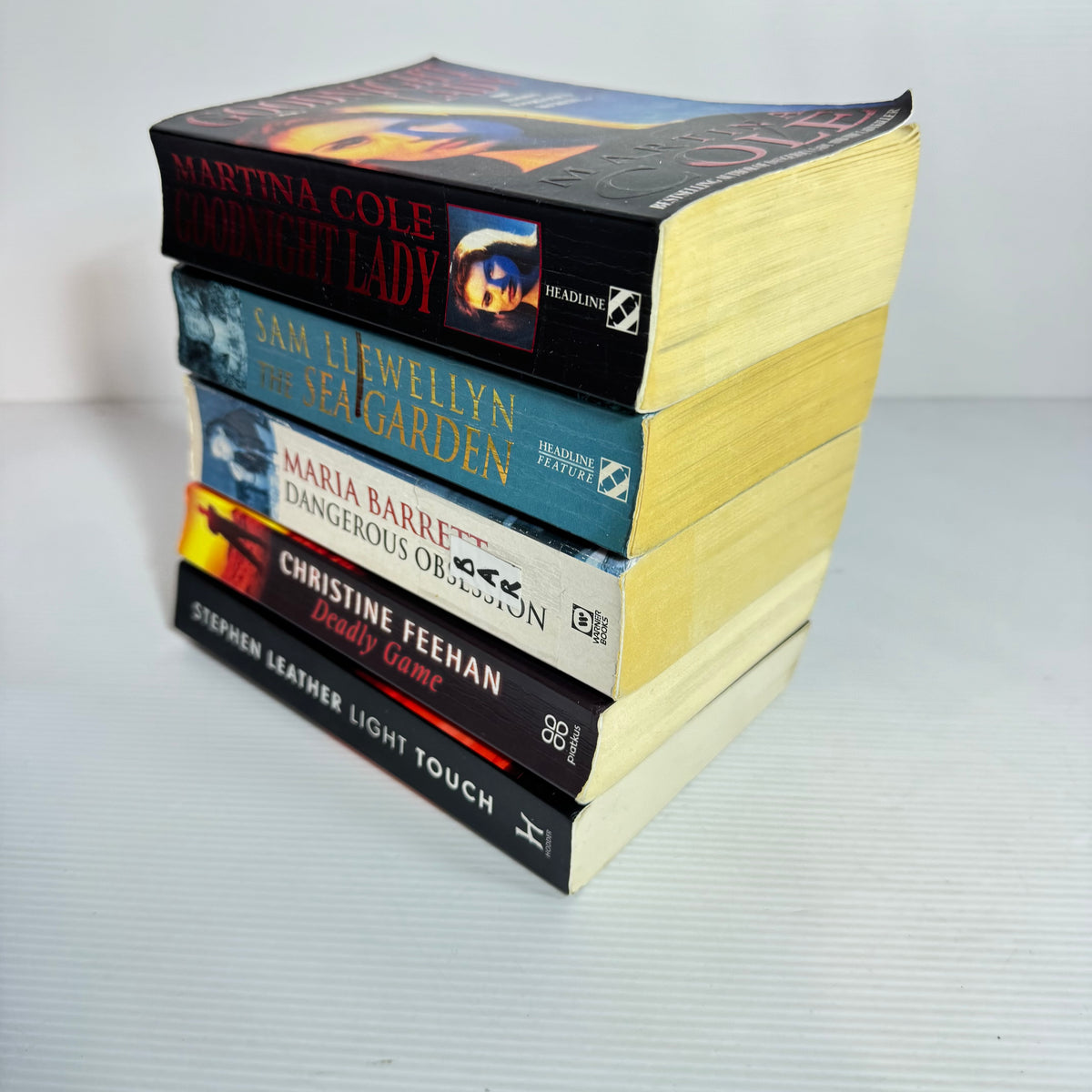 Thriller Bundle x 5 : The Sea Garden - Sam Llewyellyn, Dangerous Obsession - Maria Barrett, Goodnight Lady - Martina Cole, Light Touch - Stephen Leather, Deady Game - Christine Feehan (3432)