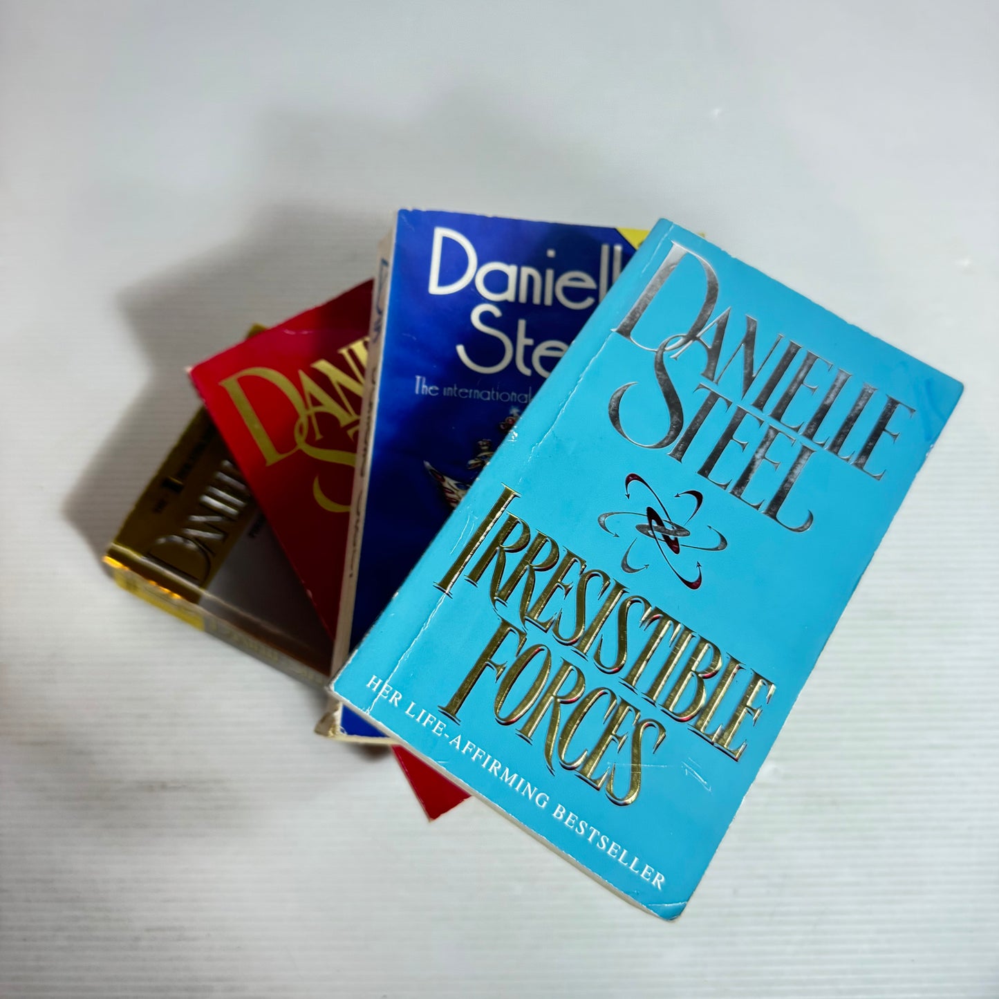 Danielle Steel Book Bundle x 4 : Irresistible Forces, Zoya, Daddy, The Ghost (2839)