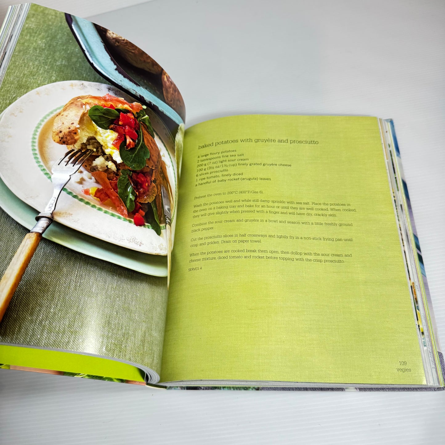 Quick & Easy Family Cookbook Bundle x 4 : Fab Food for Family & Friends - Janella Bloom, On The Table in 20 Minutes - Brenda Kitchen's, Fresh + Fast - Marie Claire, Quick Short Recipe Cookbook - Family Circle(3063)