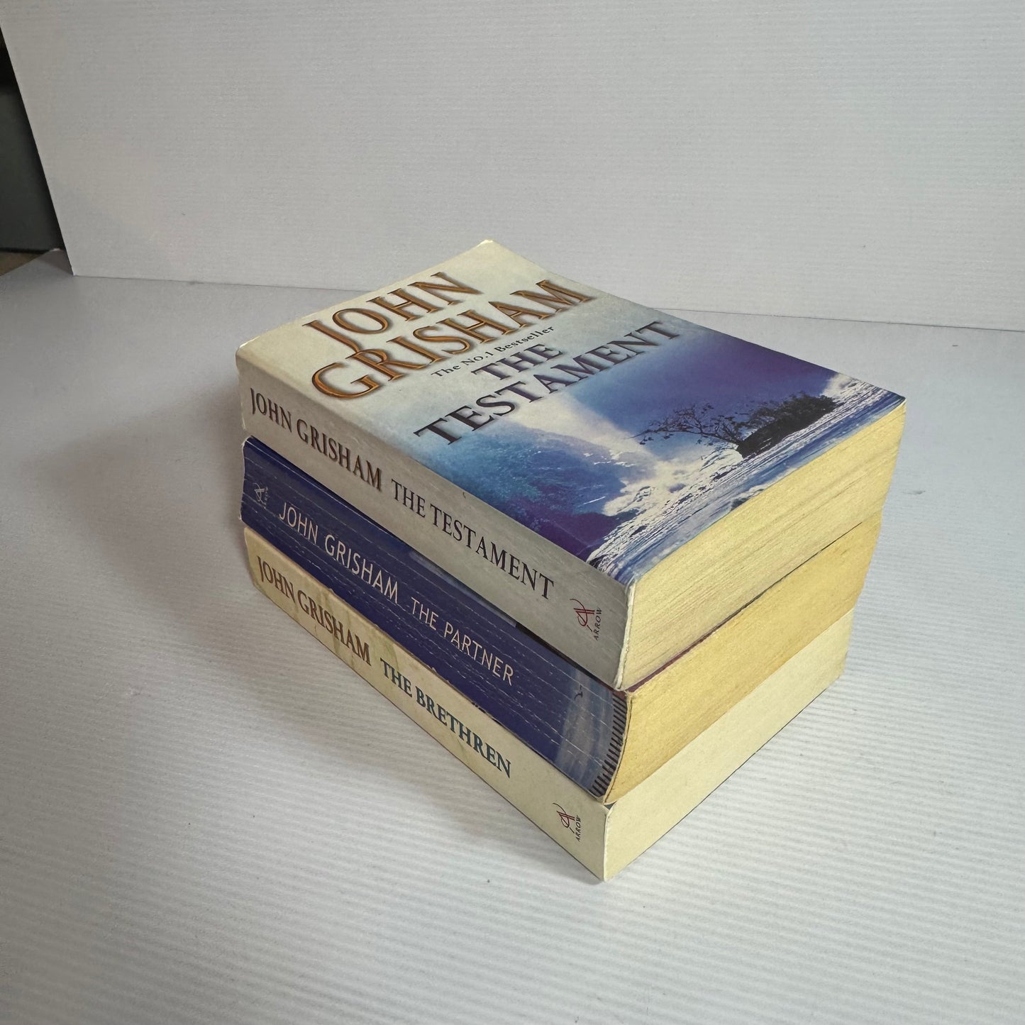 John Grisham Book Bundle x 3 : The Testament, The Partner, & The Brethren (3282)