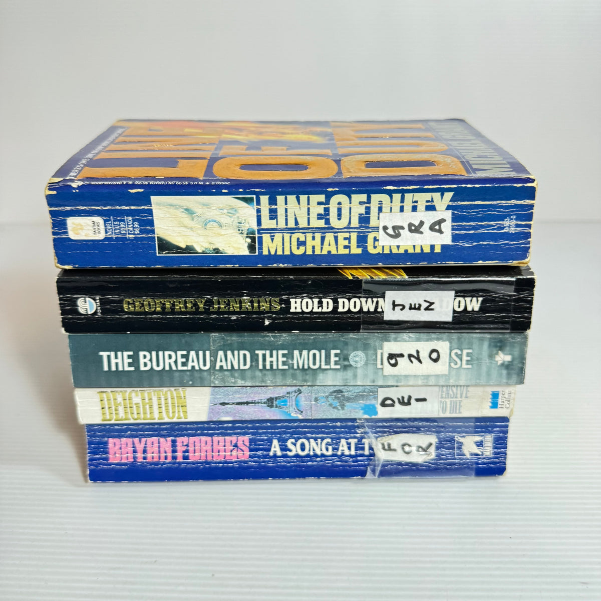Crime Thriller Bundle x 5 : Line of Duty - Michael Grant, The Bureau and the Mole - David Vise, Hold Down a Shadow - Geoffrey Jenkins, An Expensive Place To Die - Deighton, A Song At Twilight - Bryan Forbes (3450)