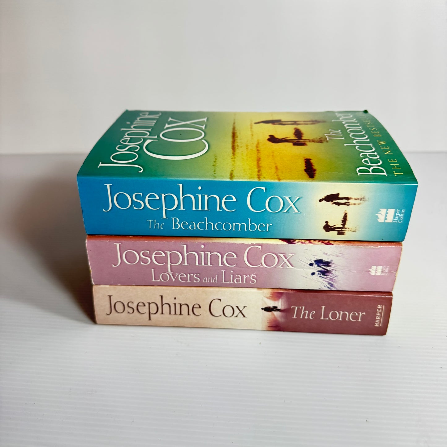 Josephine Cox Book Bundle x 3 : Lovers and Liars, The Beachcomber, The Loner (3085)