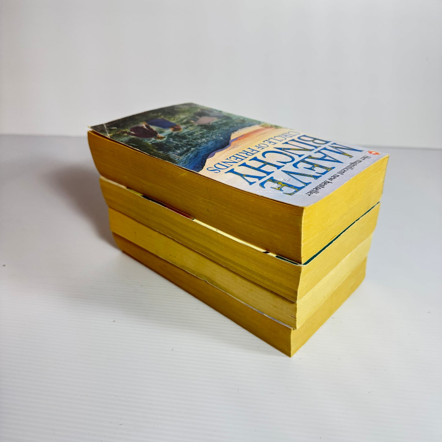 Maeve Binchy Book Bundle x 4 : Circle of Friends, The Copper Beach, Quentins, Nights of Rain and Stars (3084)
