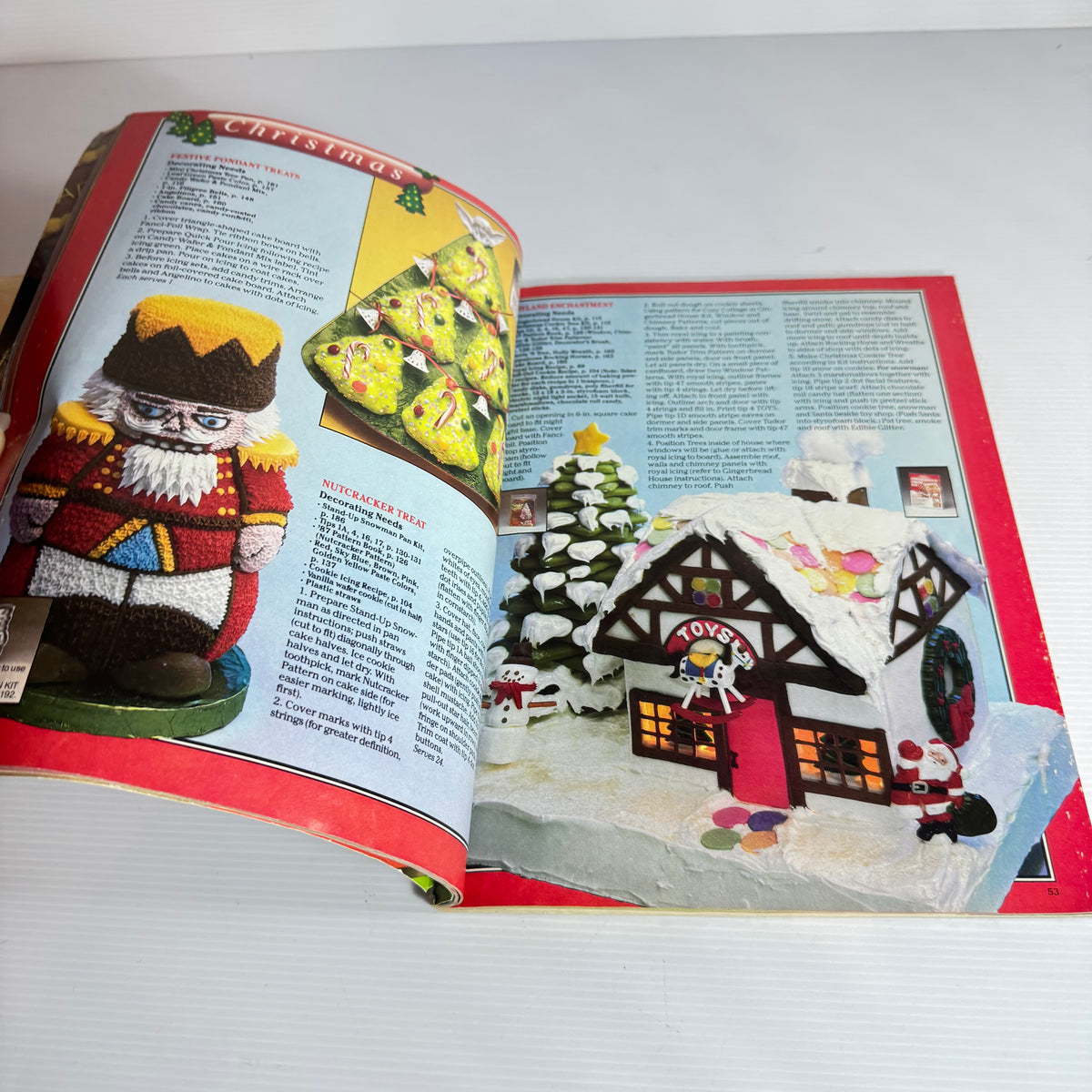 Cake Decorating Book Bundle x 2 : Woman's Realm Cake Icing - Christine France (Vintage 1984) & Cake Decorating 1987 Wilton Yearbook(3218)