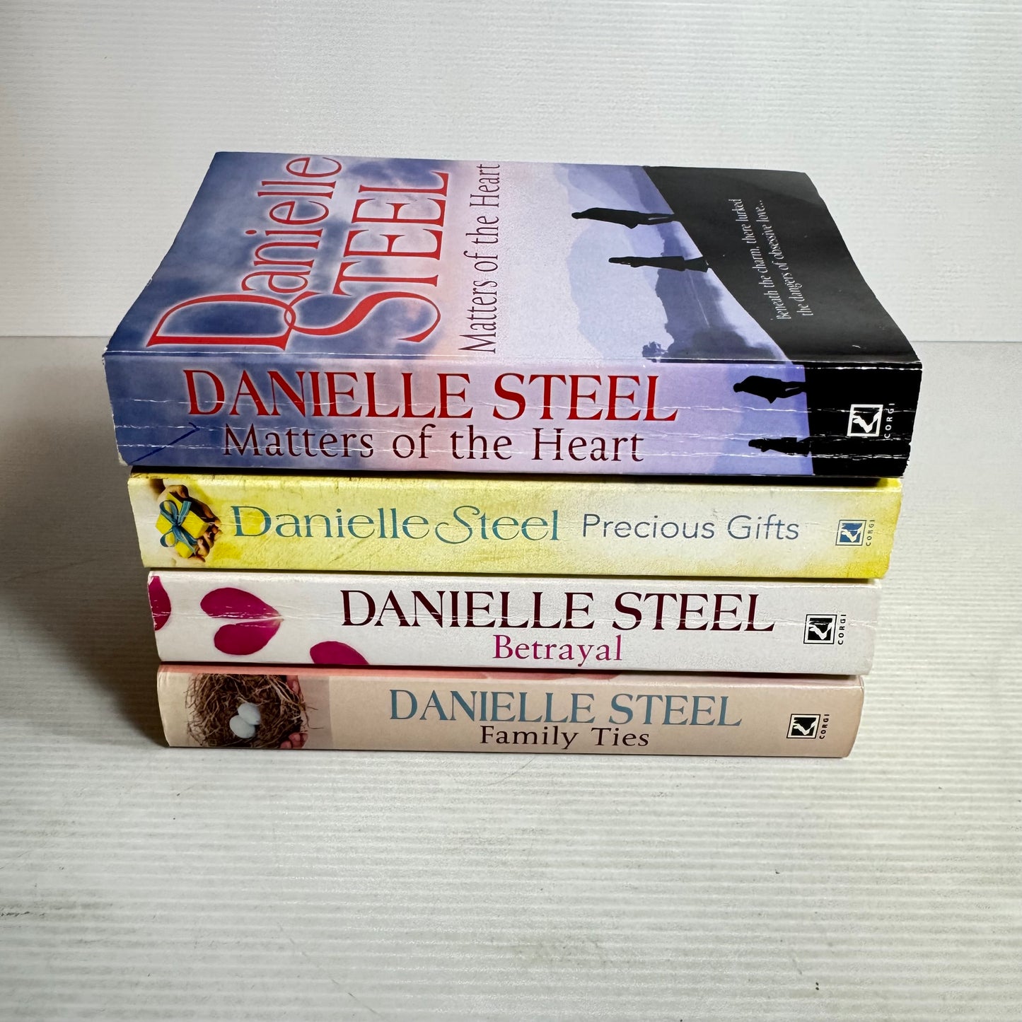 Danielle Steel Book Bundle x 4 : Precious Gifts, Betrayal, Matters of the Heart, Family Ties (2842)