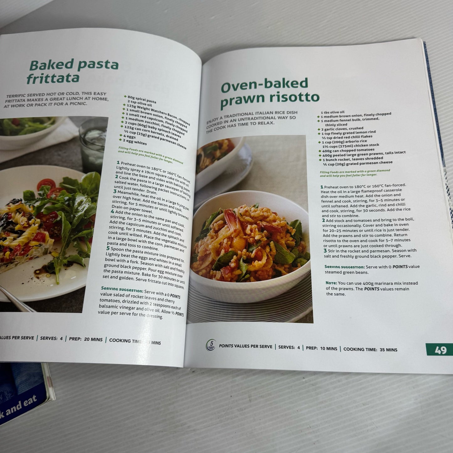 Weight Watchers Cookbook Bundle x 2 Books - Cook Tasty and Cook Easy (2070)