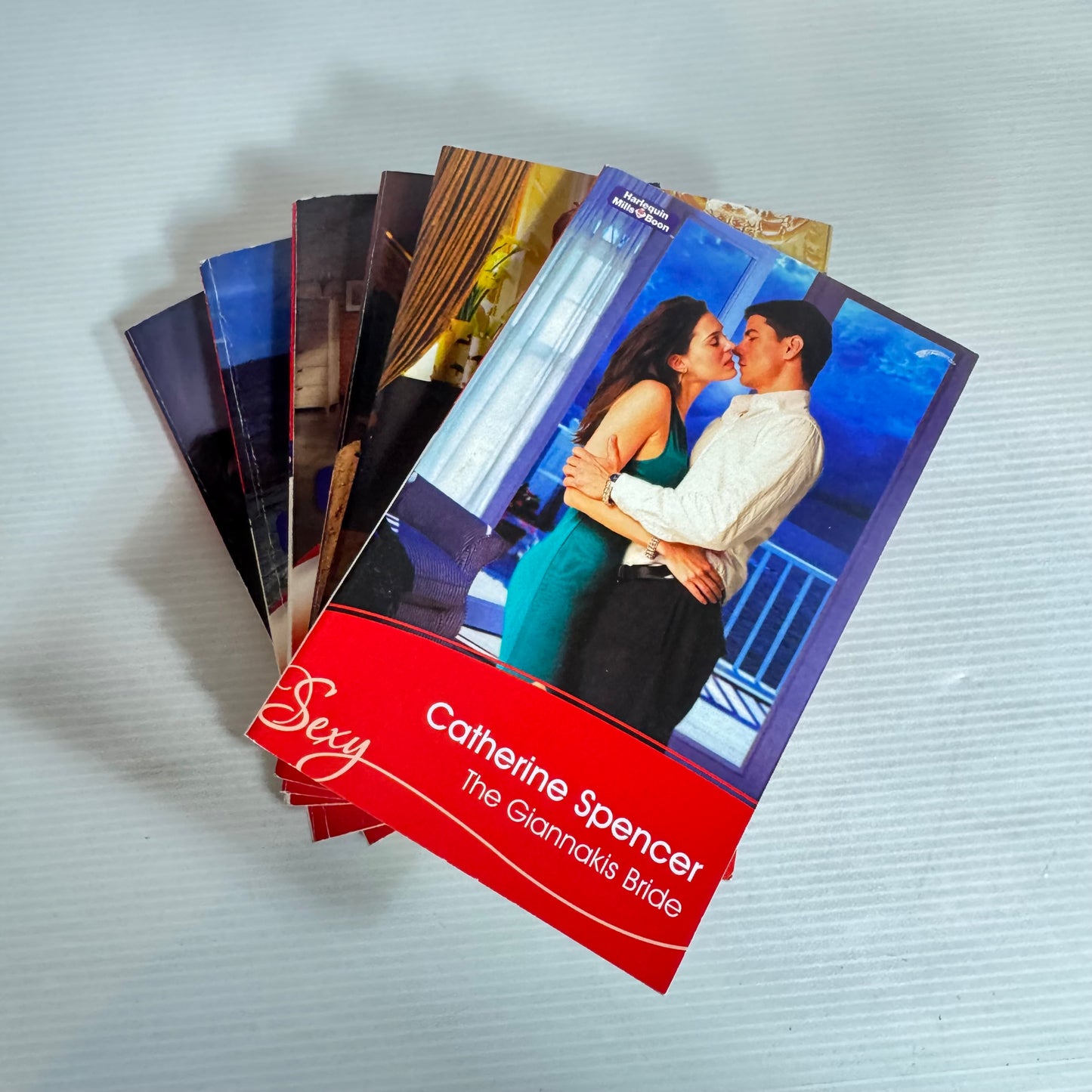 Mills & Boon Sexy Romance Book Bundle x 6 Books (2513)