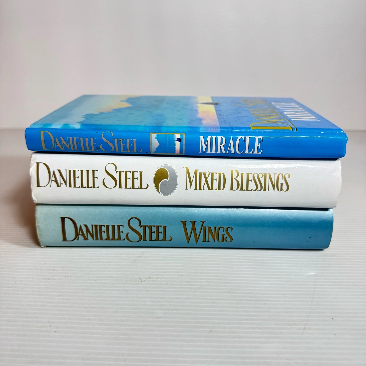 Danielle Steel Hardcover Book Bundle x 3 : Miracle, Wings, Mixed Blessings (2280)