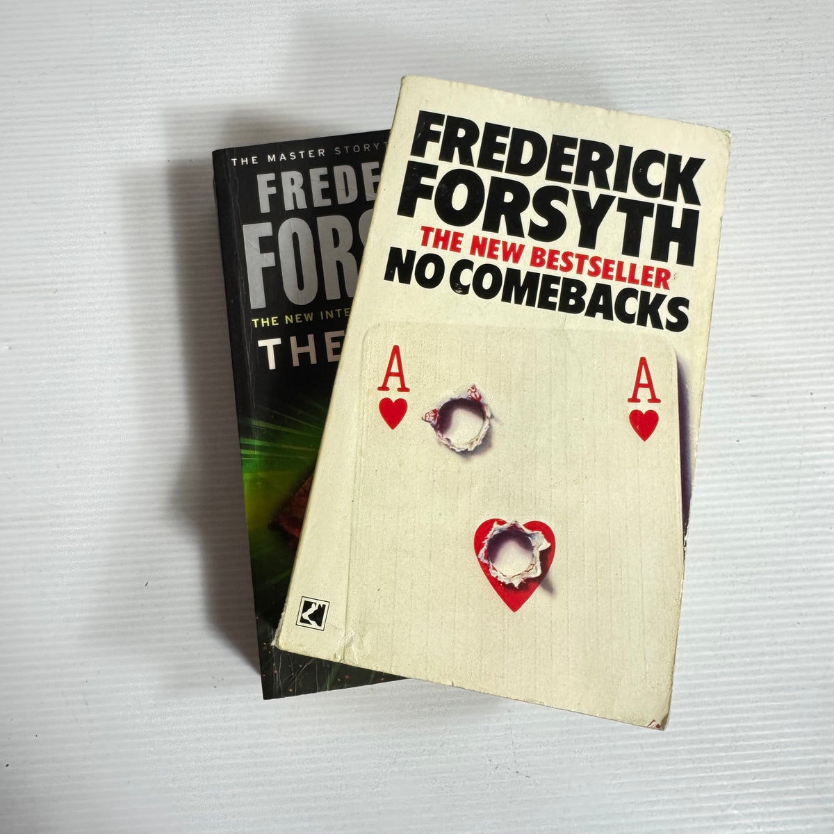 Frederick Forsyth Bundle x 2 : No Comebacks & The Cobra (Vintage 1984)(3417)