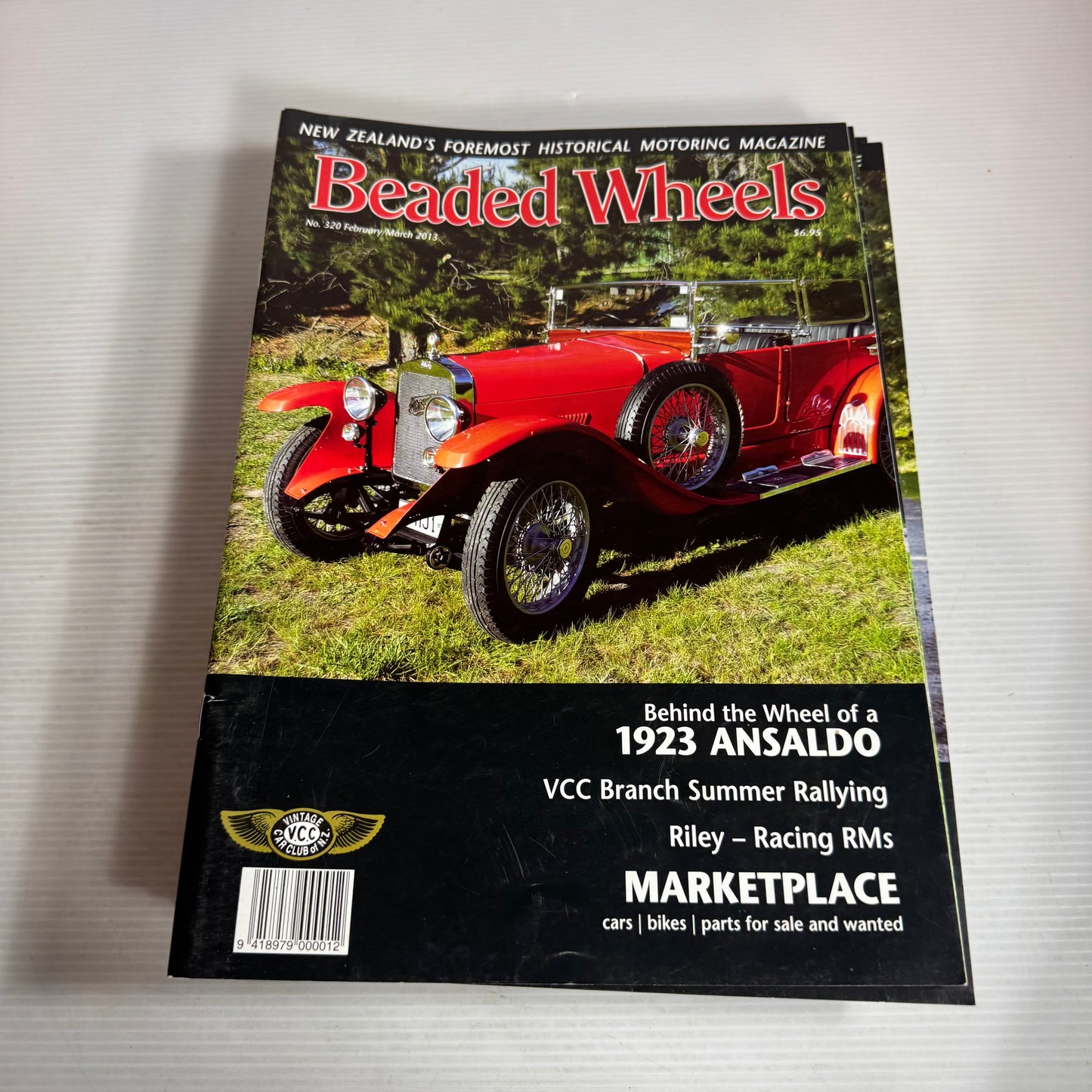 2011-2014 Vintage Beaded Wheels Magazine Bundle x 25 Magazines (2623)