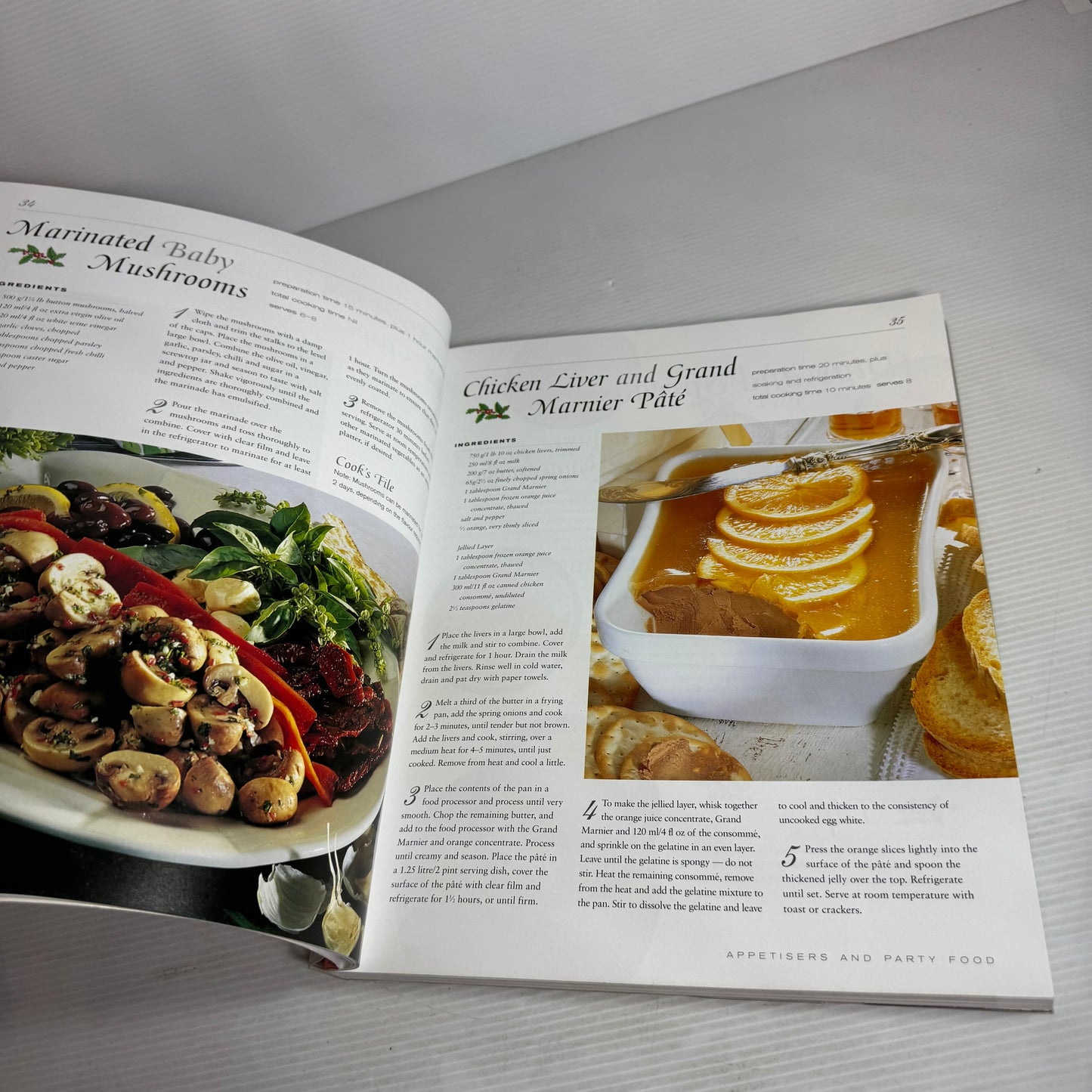 Christmas Cookbook Bundle x 2 : The Complete Christmas Cookbook & The Christmas Cookbook(2904)