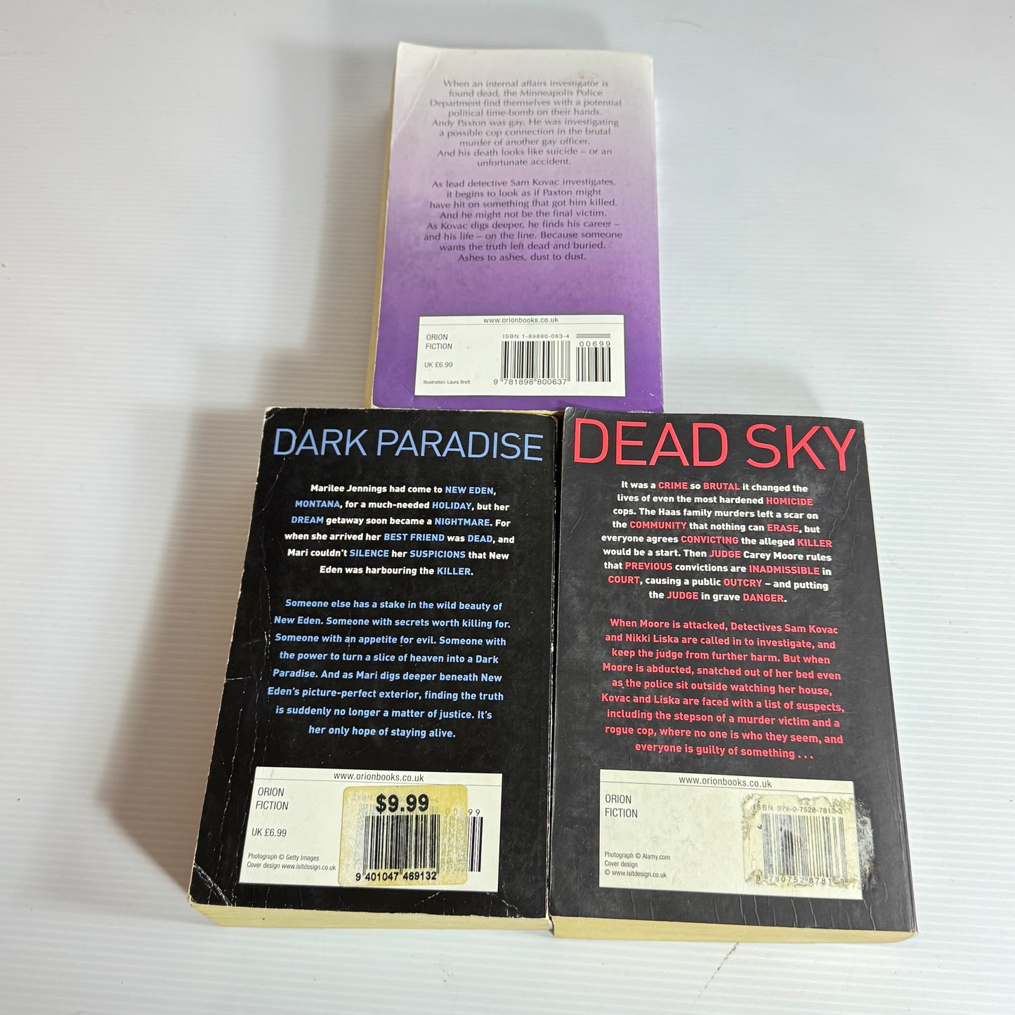 Tami Hoag Book Bundle x 3 : Dust To Dust, Dead Sky, Dark Paradise (3127)